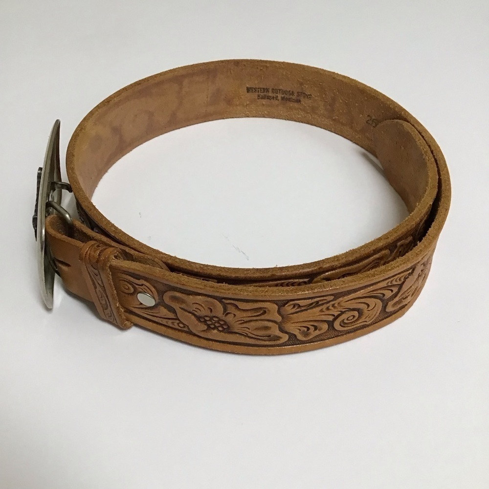 Montana Leather Belt SZ 28 Tooled Tan Western Wagon Buckle Kalispell MT Vintage - Picture 12 of 16